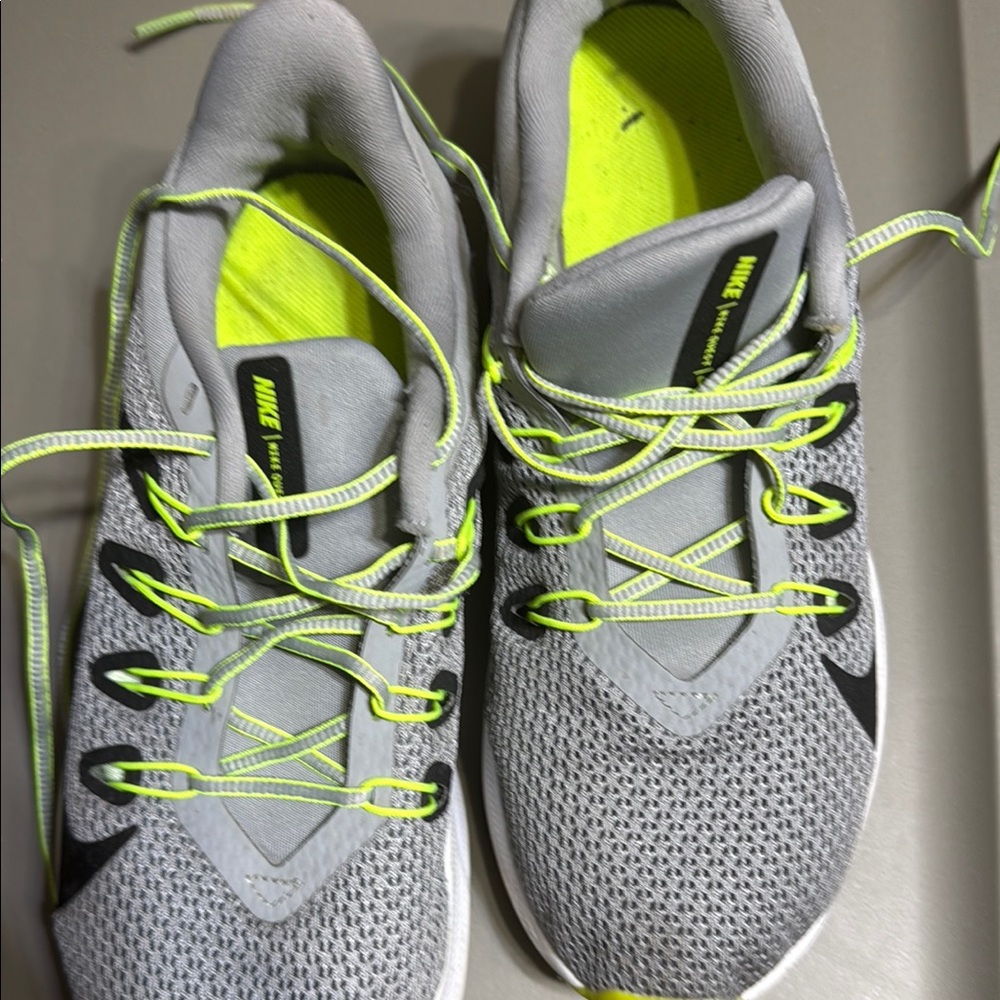 Nike Quest Running Shoes, size 7